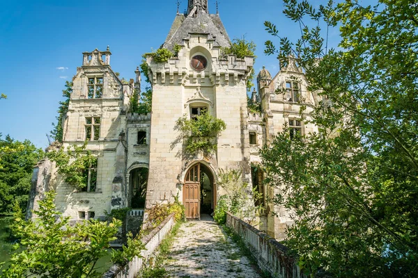 Mothe Chandeniers hrad v Vienne v Nouvelle Aquitaine ve Francii — Stock fotografie