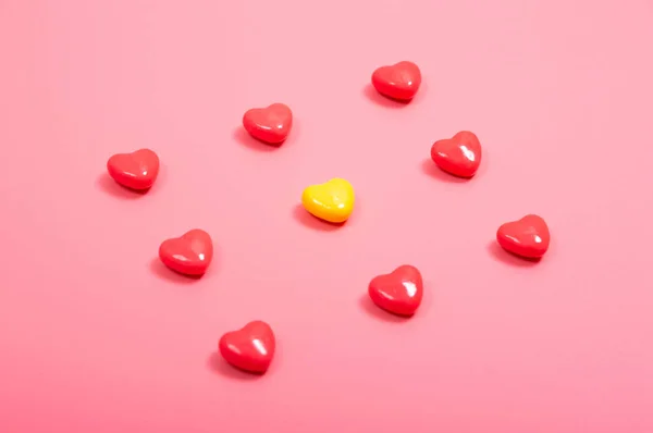 Caramelo sobre fondo rosa —  Fotos de Stock