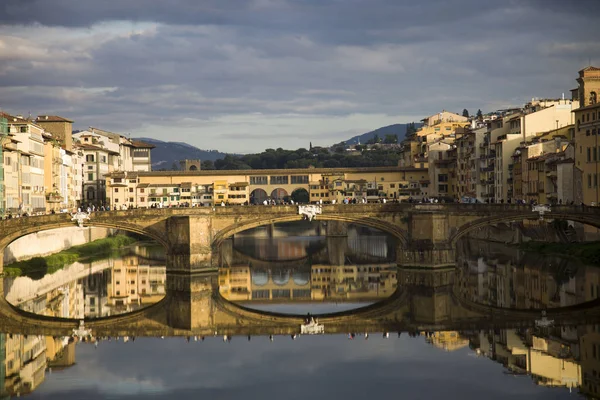 Włochy Toskania Miasto Florencja Most Ponte Vecchio Rzeka Arno — Zdjęcie stockowe