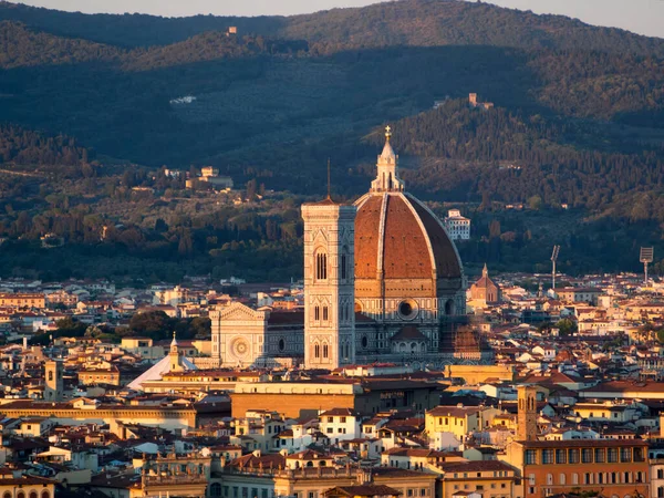 İtalya, Toskana, Floransa, Katedral ve Giotto çan kulesi.