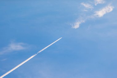 Uçak Kaldır başını gökyüzüne iş büyüme kavramı kadar.