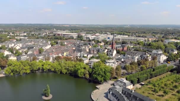 Deutschland düsseldorf benrath schloßteich drohnensicht — Stockvideo