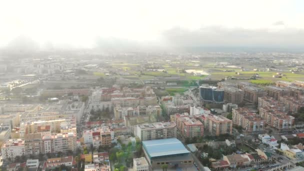 Volo sopra la città. Valencia, Spagna distretto di La malva-rosa — Video Stock