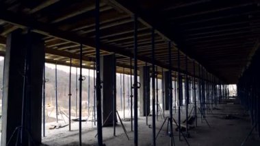 Sahne ve inşaat İnşaat. İnşaat alanında bitmemiş yere