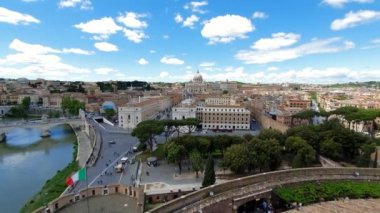 Havadan Roma sokakları ve evleri. turistik yerler ve Roma panoramalar. Roma'da güneşli bir gün