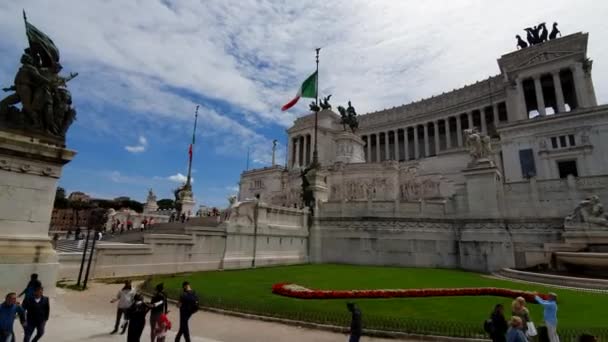 ローマ。イタリア。2019年5月21日 イタリア・ローマのアルタレ・デッラ・パトリアまたはイル・ヴィットリアーノ像。ヴェネツィア広場の祖国の祭壇 — ストック動画