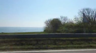 Tahmin z Vikna automoble üzerinde göl Ijsselmeer üzerinde vidcast