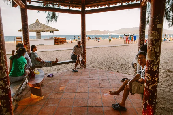 Locales Por Noche Playa Vietnam Nha Chang Mayo 2015 —  Fotos de Stock