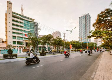 Sahil boyunca yol. Vietnam. Nha Chang. Mayıs 24, 2015