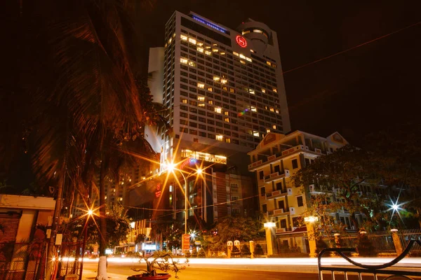 Ciudad Nocturna Con Rascacielos Vietnam Nha Trang Mayo 2015 — Foto de Stock