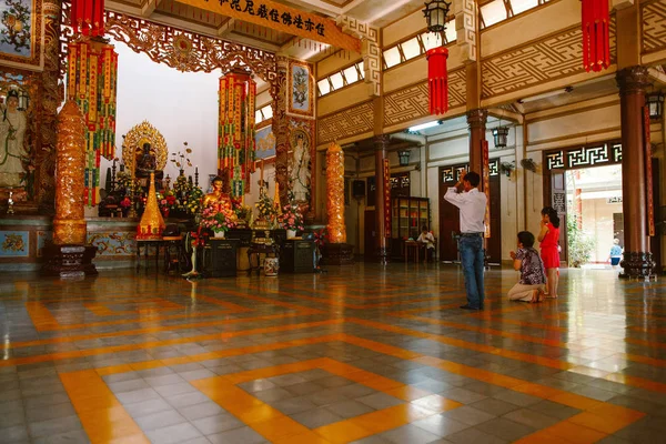 Буддийский Храм Long Son Pagoda Vietnam Вьетнам Нячанг Мая 2015 — стоковое фото