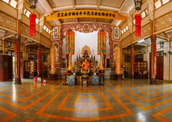 Βουδιστικό Ναό Λονγκ Σον Παγόδα Βιετνάμ Στο Τρανγκ Μαΐου 2015 — Φωτογραφία Αρχείου