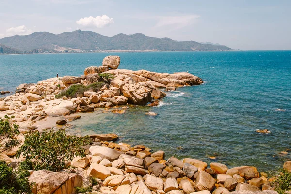 Taş Bahçe Hon Chong. Nha Trang.