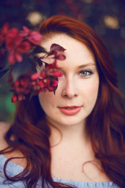 Model Red Hair Posing Blooming Apple Tree — Stock Photo, Image