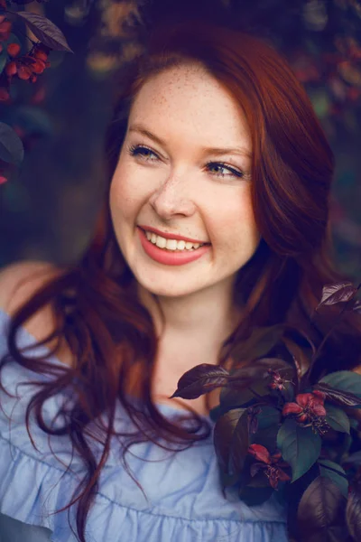 Model Red Hair Posing Blooming Apple Tree — Stock Photo, Image