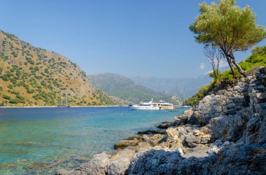 güzel Türk Sahil yakınındaki popüler resort Ölüdeniz, Türkiye