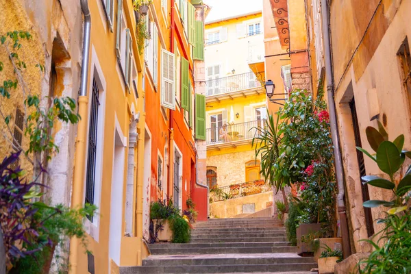 renkli binalar üzerinde Nice riviera, cote d'azur, Güney Fransa Fransız
