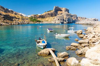güzel koyda Lindos Rhodes island, Yunanistan