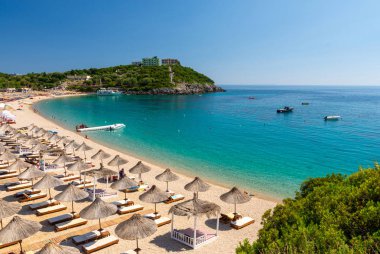 Himare, Arnavutluk içinde güzel Jale Plajı görünümü