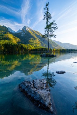 Berchtesgaden 'de Hintersee, Almanya' da Bavyera manzarası