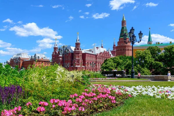 Moskou, Rusland. Juni, 20, 2018: Rode plein en het staat historisch Museum van Rusland — Stockfoto