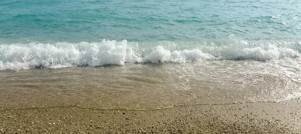 海边美丽的海浪 — 图库照片