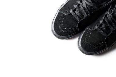 Siyah spor ayakkabı beyaz arka plan üzerinde izole spor ayakkabı