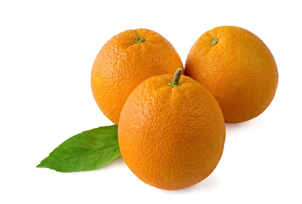Τρία πορτοκάλια σε λευκό φόντο — Φωτογραφία Αρχείου