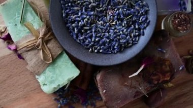 Kurutulmuş lavanta ile El Yapımı Organik Sabun