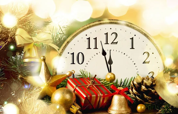 Retro style clock with christmas and new year decorations. — Stock Photo, Image