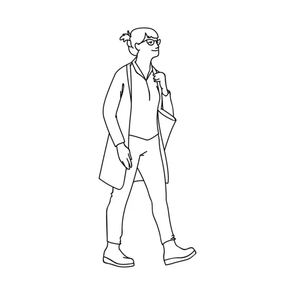 Mulher adulta em gramíneas e cardigan dá um passeio. Conceito. Ilustração vetorial de mulher ambulante com sacola. Linhas brancas isoladas em fundo preto. Desenho desenhado à mão — Vetor de Stock