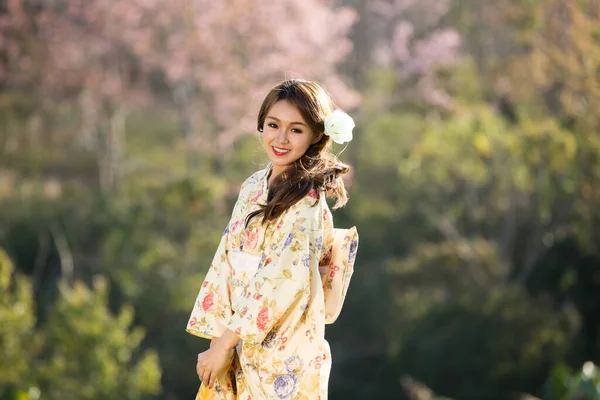 Asian Women Wearing Traditional Japanese Kimono Red Umbrella Himalayan Sakura — Stock Photo, Image