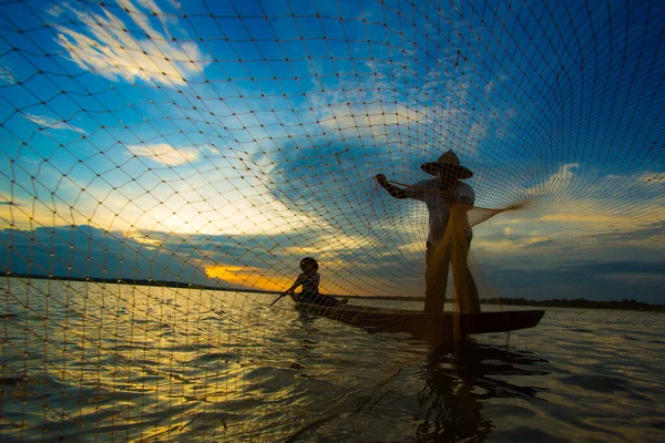 Рыбаки Действии Время Рыбалки Озере — стоковое фото