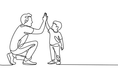 Baba, çocuğun sürekli çizdiği çizgilere övgüler yağdırıyor.