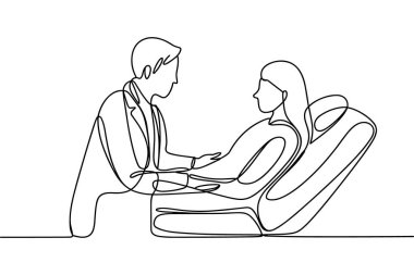 Diş hekimi sürekli diş bakımı çizimi yapan hastayı tedavi ediyor.