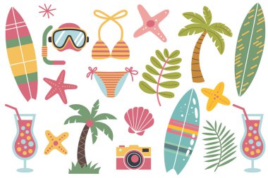 Yaz tatili elementlerini temsil eden düz, renkli çizimler koleksiyonu. Sörf tahtaları, palmiye ağaçları, bikini, kokteyller, deniz yıldızı, deniz kabuğu, şnorkel maskesi, gözlükler ve beyaz bir arkaplan üzerine yerleştirilmiş bir kamera..