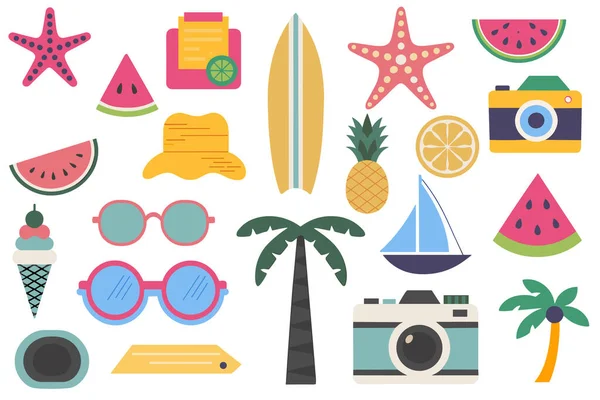 Yaz tatili unsurlarını temsil eden düz dizayn simgelerinden oluşan bir koleksiyon. İkonlar arasında mavi noktalı pembe bir denizyıldızı, karpuz dilimleri, sarı bir hasır şapka, sarı ve mavi bir sörf tahtası, bir ananas, bir dilim portakal, bir klasik kamera, bir yelkenli