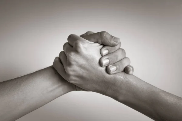 Руки Збираються Разом Допомагаючи Руці Люди Працюють Разом Єдність Угода — стокове фото