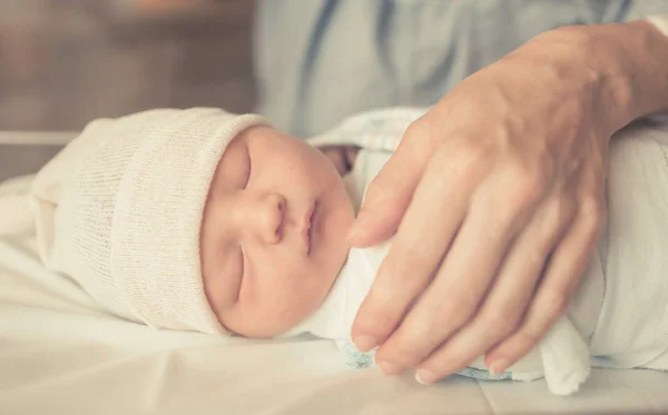 Newborn Baby Boy Sleeping Hospital — Stock Photo, Image