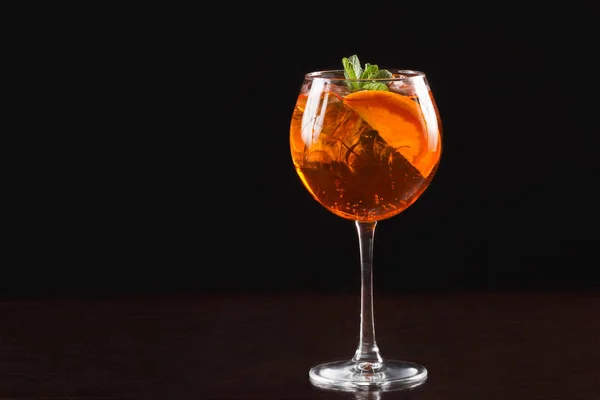 Alcohol Cocktail Mint Orange Glass — Stock Photo, Image