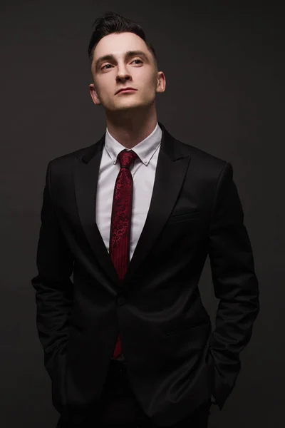 Young Man Elegant Suit Posing Business Style Male Beauty Fashion — Stock Photo, Image