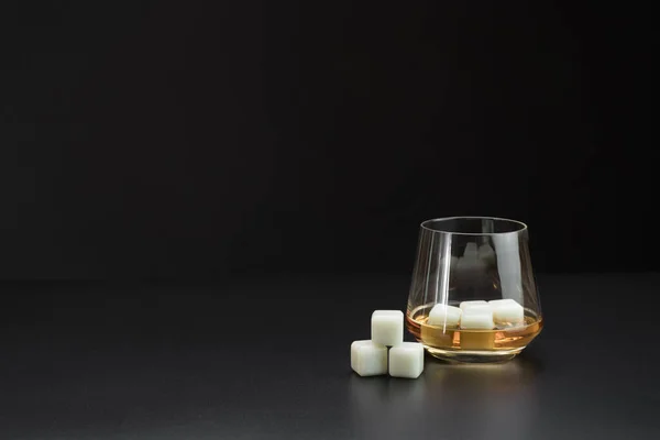 Vaso Whisky Con Cubos Piedras —  Fotos de Stock