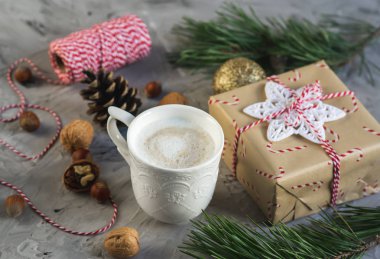 Noel hediyesi dekorasyon doğal dekor yeni yıl partisi konsepti Vintage çamfıstıklı koniler kutuları 