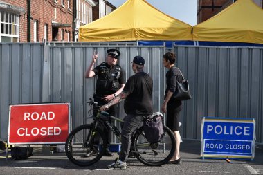 Salisbury, İngiltere - 6 Temmuz 2018: Polis cordon şehir merkezi sokak suç sonra
