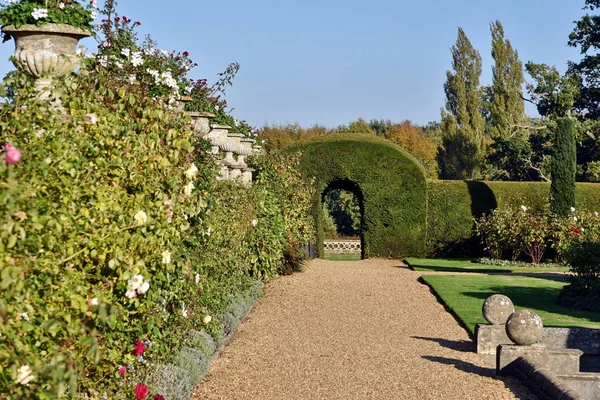 Väg Trädgården Herrgården Och Gröna Naturliga Bågen — Stockfoto