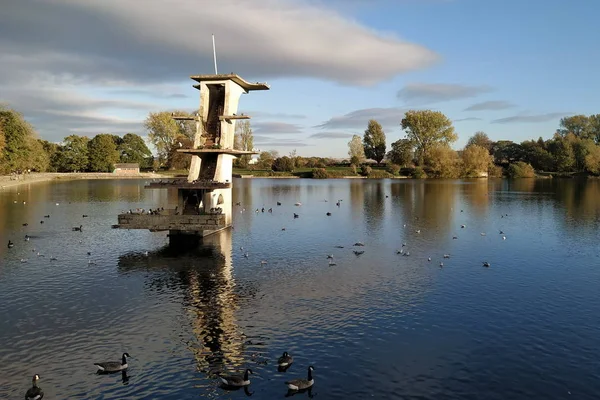 Vue Une Plateforme Plongée Abandonnée Dans Lac — Photo