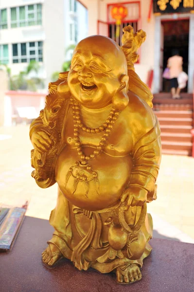 Statua Oro Budai Buddha Felice Santuario Fuori Dal Tempio Taoista — Foto Stock