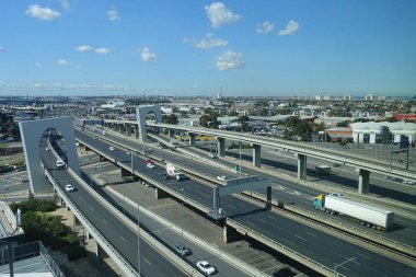 Şehir Karayolları boyunca Trafiğin Hava Görünümü
