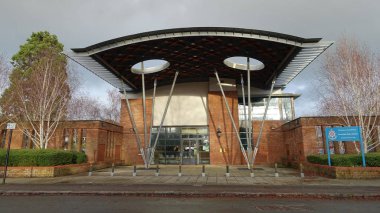 Trowbridge, Uk - 3 Aralık 2018: Şehir merkezindeki polis karakolu.