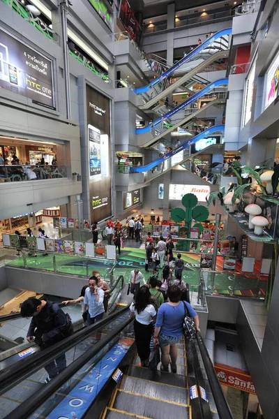 Bangkok Thailand Februar 2012 Besucher Des Einkaufszentrums Terminal Das World — Stockfoto